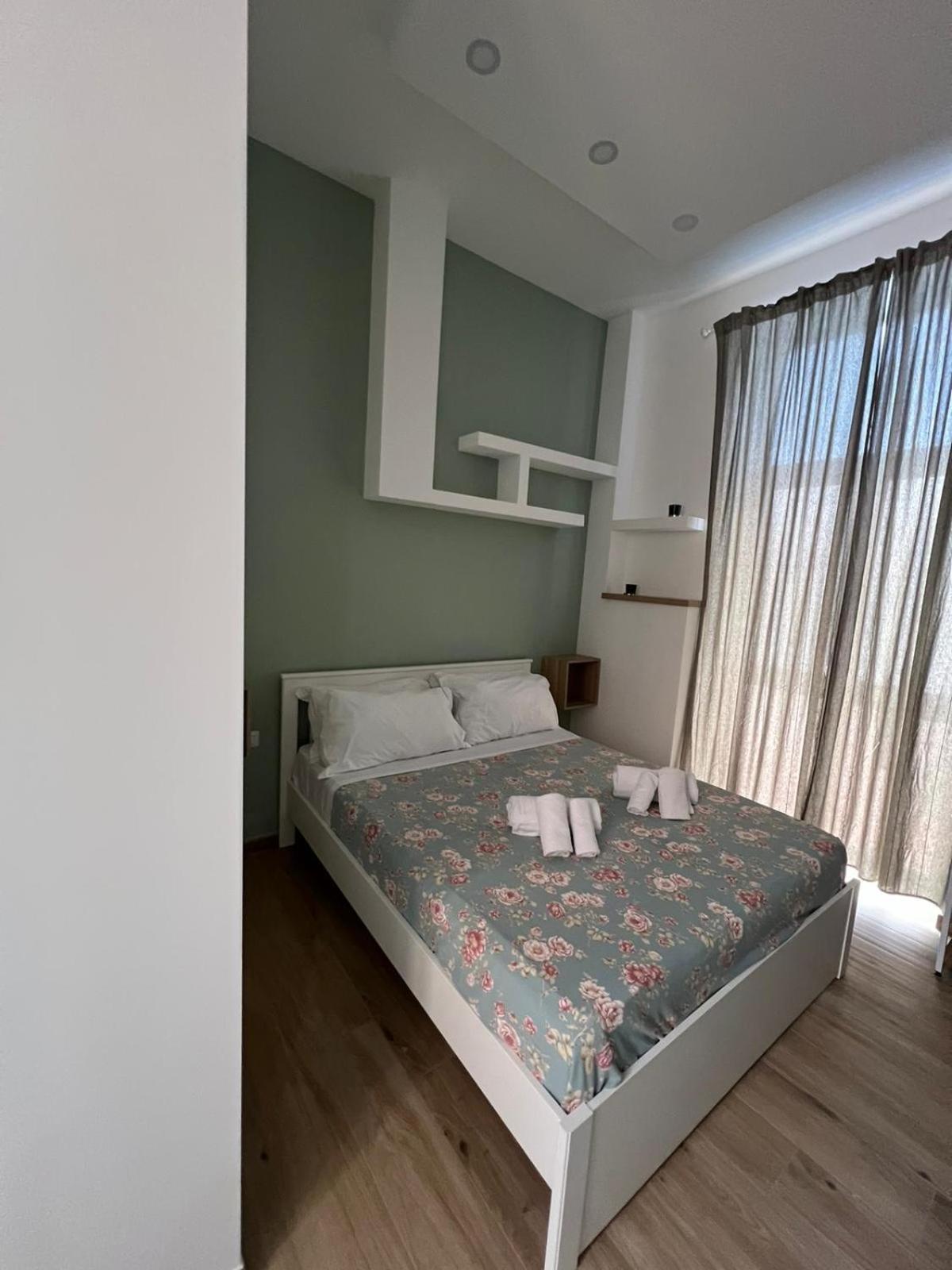 Vpm Rooms Central Train Station Наполи Екстериор снимка