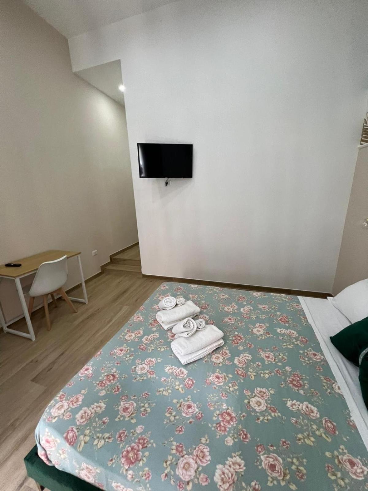 Vpm Rooms Central Train Station Наполи Екстериор снимка